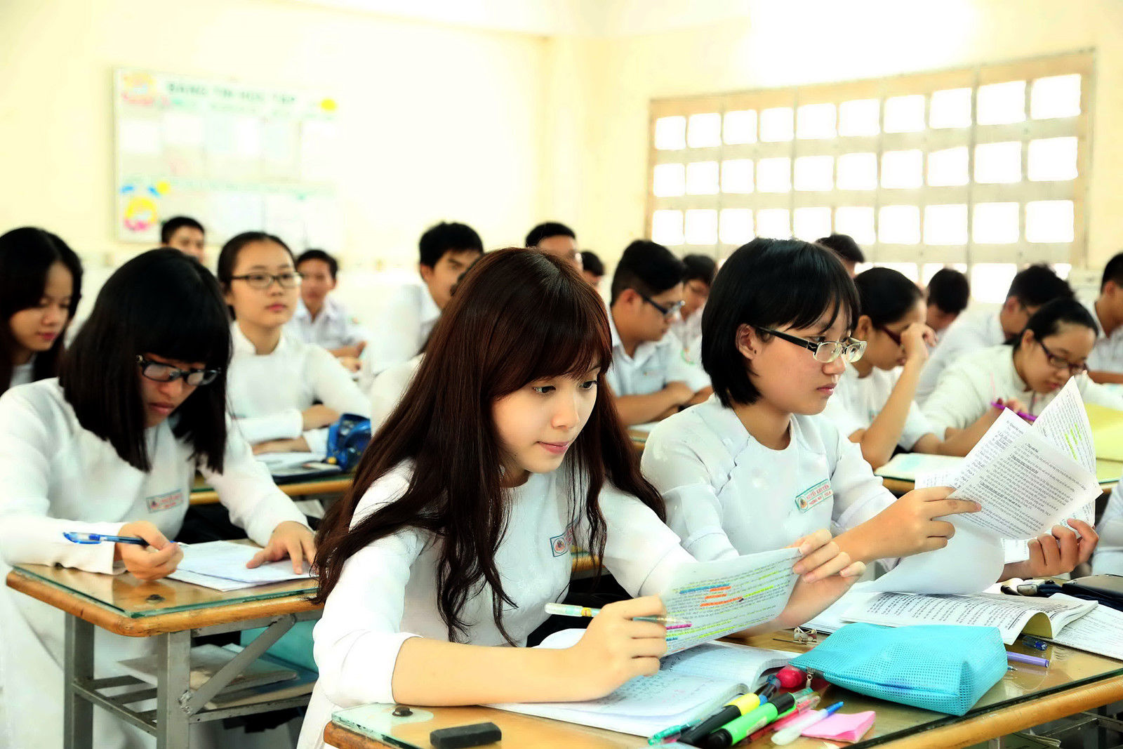 Giáo dục Việt Nam: Dạy cái thế giới không còn dạy?